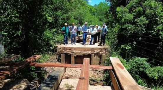 Imagem de compartilhamento para o artigo Prefeito Juvenal, vice e secretários visitam obras da Ponte do Córrego Gavião em Figueirão da MS Todo dia